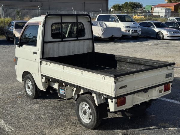 1998 Daihatsu Hijet 4WD Manual | JP-TRADE USA