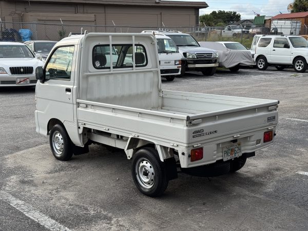 1999 Daihatsu Hijet 4WD Mini Truck Auttomatic | JP-TRADE