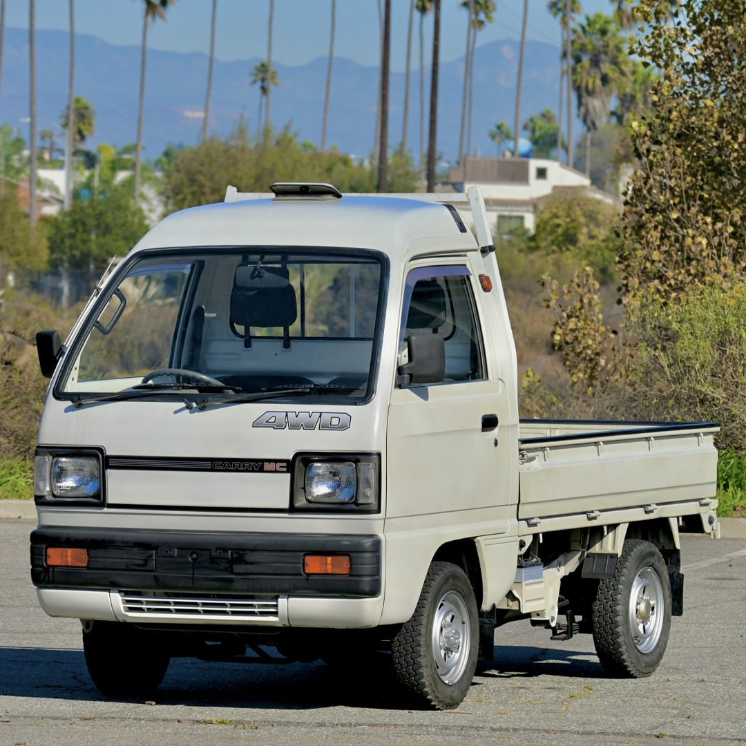 Suzuki Carry Dump Truck
